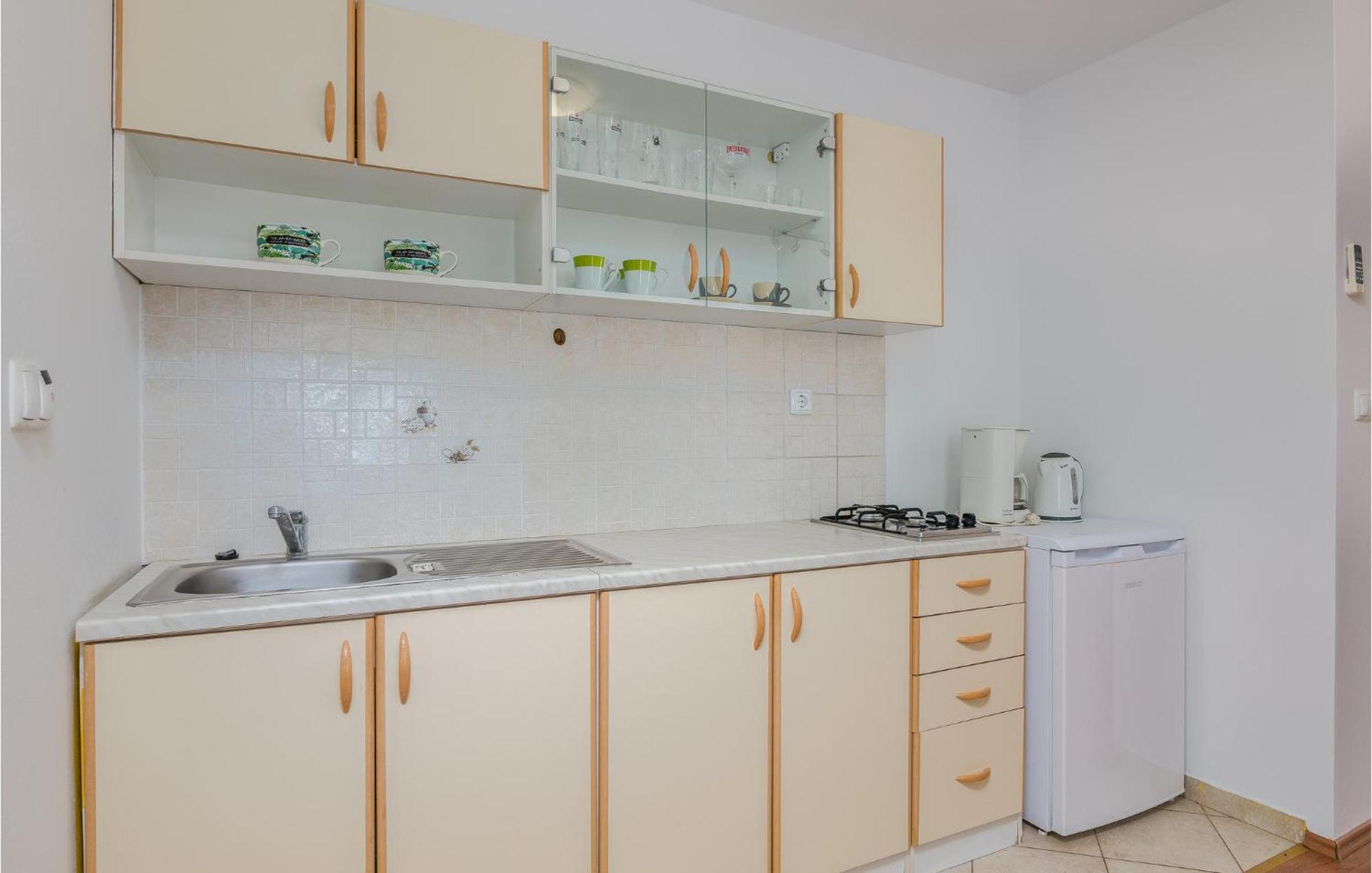 Cozy Apartment In Malinska Dubasnica With Wifi Eksteriør billede